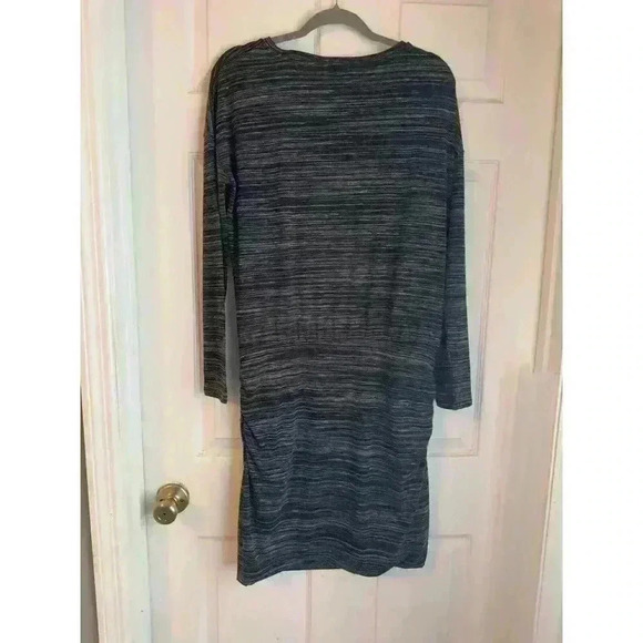 Athleta Beyond Soft Avenues Blouson Dress Black Gray Stripe 866702 Women’s Sz M - Picture 4 of 8